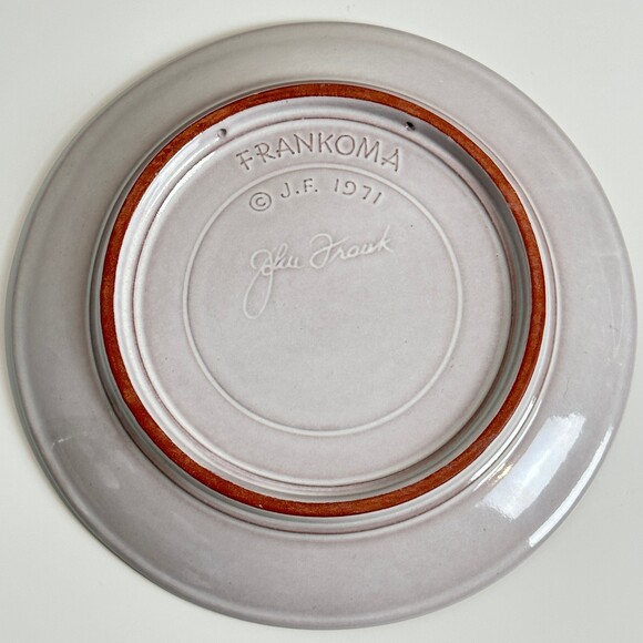 Vintage Frankoma Christmas White Wall Hanging Plate, No Room in the Inn 1971 - Picture 3 of 5